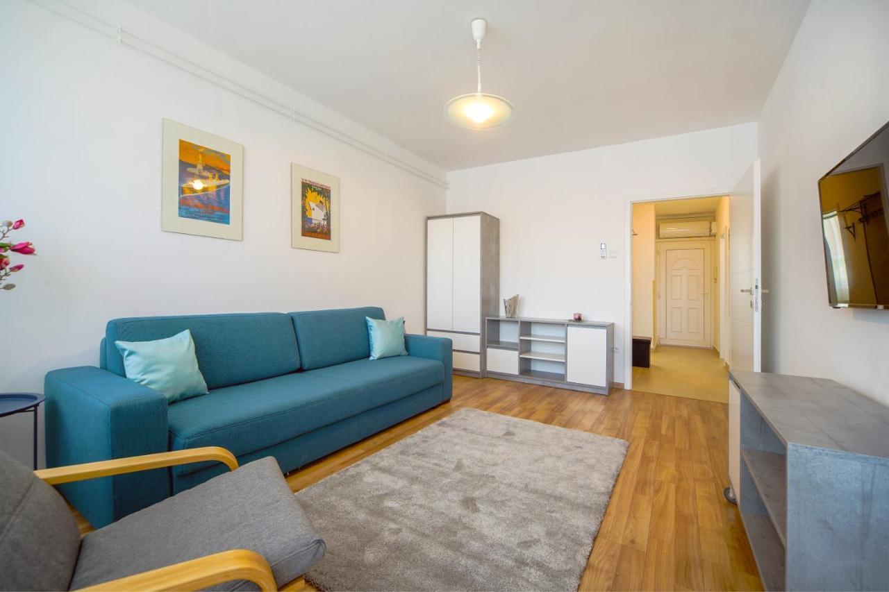 Illy Apartman Apartment Егер Екстериор снимка